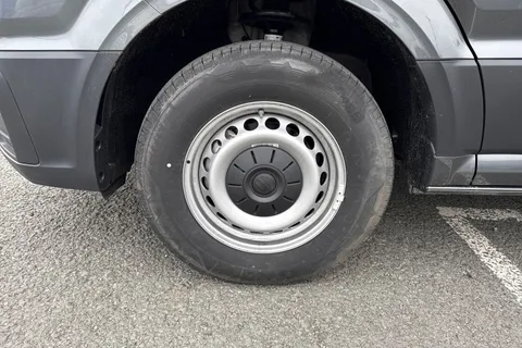 CX75HWC Volkswagen Crafter 2.0 TDI 140PS Commerce Plus High Roof Van Thumbnail #10