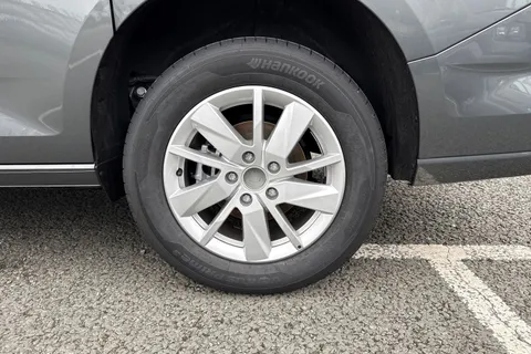 CX75KHA Volkswagen Caddy Maxi 2.0 TDI 102PS Commerce Pro Van [Tech Pack] Thumbnail #11