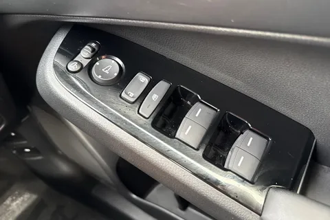 RE74VDZ Honda HR-V 1.5 eHEV Advance 5dr CVT Thumbnail #37