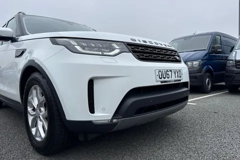 9 of 62 for LAND ROVER DISCOVERY 3.0 TD6 SE 5dr Auto