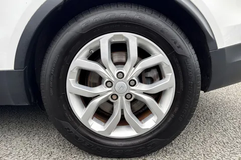 11 of 62 for LAND ROVER DISCOVERY 3.0 TD6 SE 5dr Auto