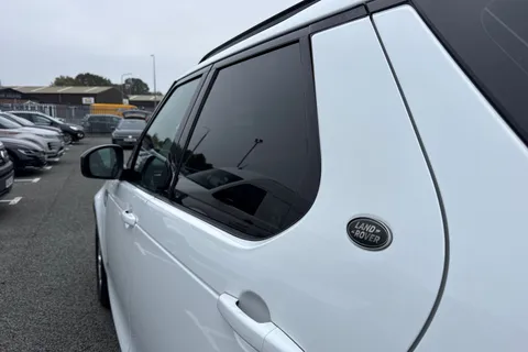 35 of 62 for LAND ROVER DISCOVERY 3.0 TD6 SE 5dr Auto