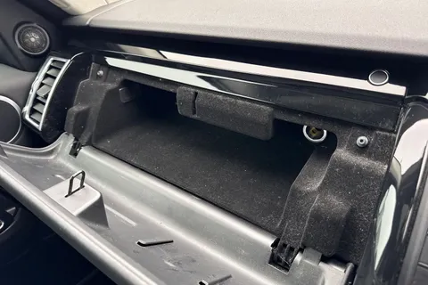 47 of 62 for LAND ROVER DISCOVERY 3.0 TD6 SE 5dr Auto