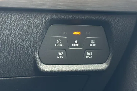  SEAT Leon 1.5 eTSI MHEV FR DSG Euro 6 (s/s) 5dr Thumbnail #35