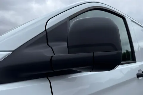 DG25EEU Volkswagen Transporter 2.0 TDI 150 Commerce Plus Van Thumbnail #27