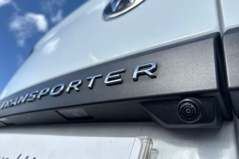 DG25EYJ Volkswagen Transporter 2.0 TDI 150 Commerce Plus Van Thumbnail #30