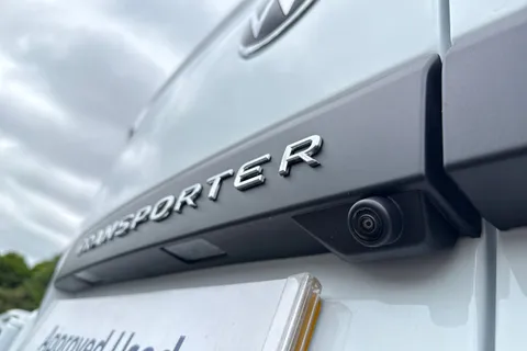 DG25EEU Volkswagen Transporter 2.0 TDI 150 Commerce Plus Van Thumbnail #31