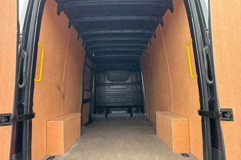 DG25EBD Volkswagen Crafter 2.0 TDI 140PS Commerce Plus High Roof Van Thumbnail #7