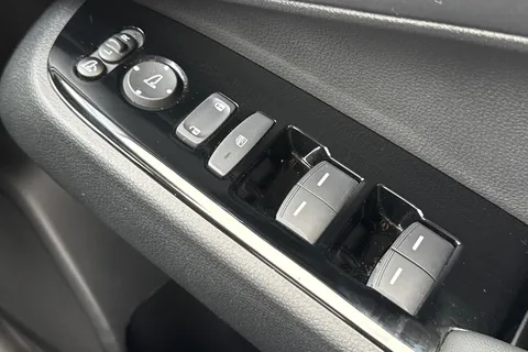 RE74VDX Honda HR-V 1.5 eHEV Advance 5dr CVT Thumbnail #38