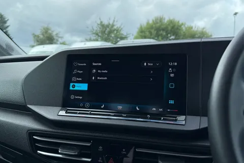 DG74ENK Volkswagen Caddy Maxi 2.0 TDI 122 Life 5dr DSG Thumbnail #49