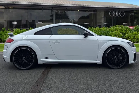 DE70VBU Audi TT Coup- Black Edition 45 TFSI 245 PS S tronic Thumbnail #4
