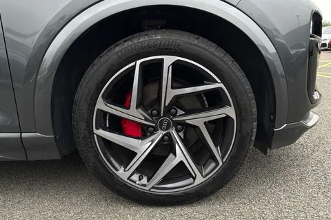 KM74UMZ Audi Q6 E-Tron Q6 SUV Edition 1 e-tron quattro 285,00 kW Thumbnail #10