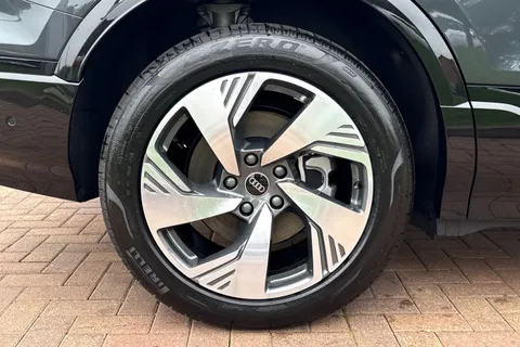 KW25NWE Audi Q6 E-Tron Q6 SUV S line e-tron quattro 285,00 kW Thumbnail #11