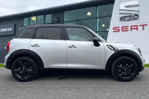 ML63BBK Mini Countryman 1.6 Cooper S Auto Euro 5 5dr Thumbnail #3