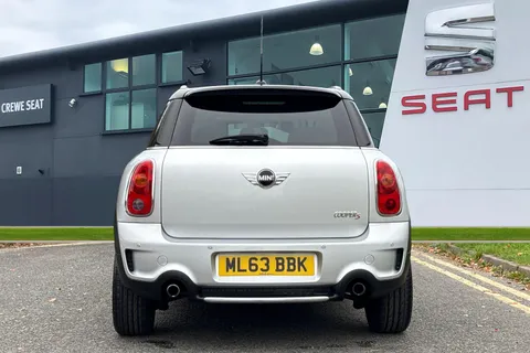 ML63BBK Mini Countryman 1.6 Cooper S Auto Euro 5 5dr Thumbnail #4