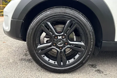 ML63BBK Mini Countryman 1.6 Cooper S Auto Euro 5 5dr Thumbnail #10