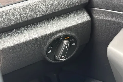 42 of 67 for VOLKSWAGEN T-ROC 1.6 TDI R-Line 5dr