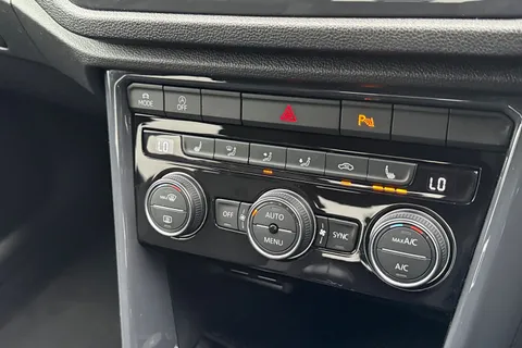 56 of 67 for VOLKSWAGEN T-ROC 1.6 TDI R-Line 5dr