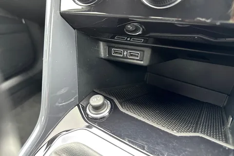 57 of 67 for VOLKSWAGEN T-ROC 1.6 TDI R-Line 5dr