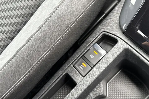 59 of 67 for VOLKSWAGEN T-ROC 1.6 TDI R-Line 5dr