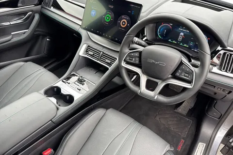 DW25KVY BYD Seal U 1.5 DM-i 18.3kWh Boost CVT Auto Euro 6 (s/s) 5dr Thumbnail #8