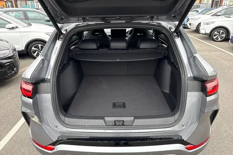 DW25KVY BYD Seal U 1.5 DM-i 18.3kWh Boost CVT Auto Euro 6 (s/s) 5dr Thumbnail #10