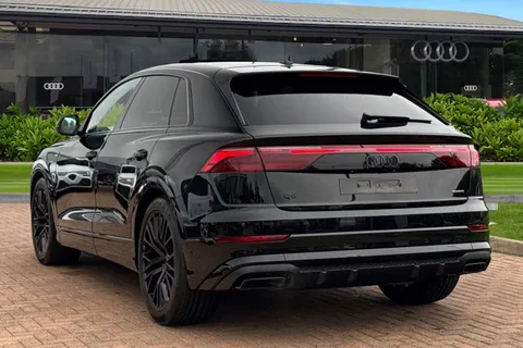 Audi Q8 3.0 TDI V6 50 Black Edition Tiptronic quattro Euro 6 (s/s) 5dr Thumbnail #3