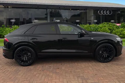 Audi Q8 3.0 TDI V6 50 Black Edition Tiptronic quattro Euro 6 (s/s) 5dr Thumbnail #4