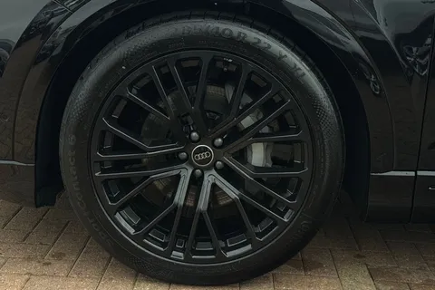 Audi Q8 3.0 TDI V6 50 Black Edition Tiptronic quattro Euro 6 (s/s) 5dr Thumbnail #10