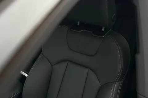 Audi Q8 3.0 TDI V6 50 Black Edition Tiptronic quattro Euro 6 (s/s) 5dr Thumbnail #32