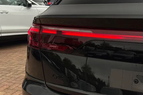 Audi Q8 3.0 TDI V6 50 Black Edition Tiptronic quattro Euro 6 (s/s) 5dr Thumbnail #51