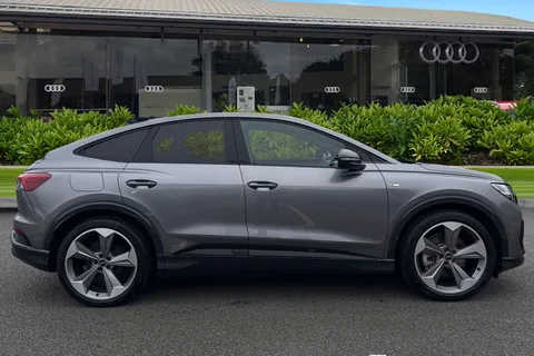 KN25MDJ Audi Q4 e-tron Q4 Sportback Black Edition 45 e-tron  210,00 kW Thumbnail #4