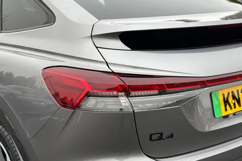 KN25MDJ Audi Q4 e-tron Q4 Sportback Black Edition 45 e-tron  210,00 kW Thumbnail #8