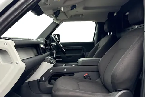 CM23THY Land Rover Defender 90 3.0 D250 Hard Top Hard Top Thumbnail #4