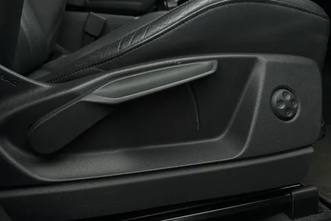 NJ72KBN Audi Q5 Sport 45 TFSI quattro 265 PS S tronic Thumbnail #28