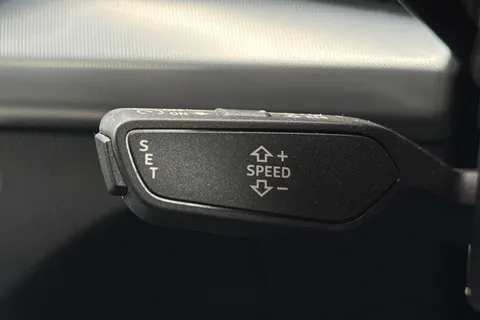 NJ72KBN Audi Q5 Sport 45 TFSI quattro 265 PS S tronic Thumbnail #47