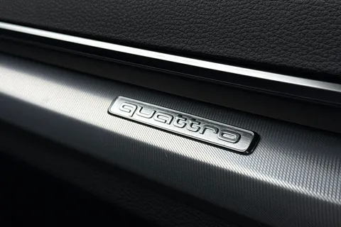 NJ72KBN Audi Q5 Sport 45 TFSI quattro 265 PS S tronic Thumbnail #61