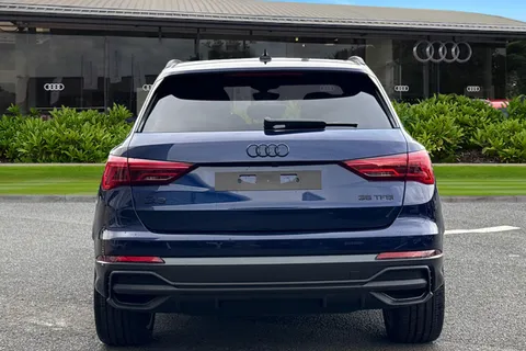 Audi Q3 1.5 TFSI CoD 35 Black Edition S Tronic Euro 6 (s/s) 5dr Thumbnail #5