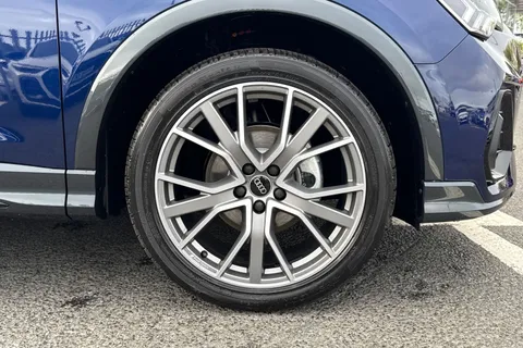 Audi Q3 1.5 TFSI CoD 35 Black Edition S Tronic Euro 6 (s/s) 5dr Thumbnail #10