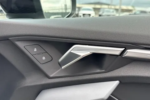  Audi A3 2.0 TDI Black Edition Sportback 5dr Diesel S Tronic Euro 6 (s/s) (150 ps) Thumbnail #18