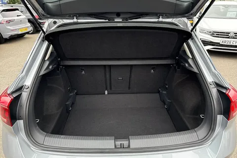 DC23XWW Volkswagen T-Roc 1.0 TSI 2024MY Life | App Connect | ACC Thumbnail #8