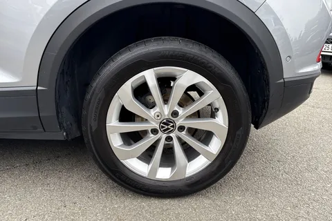 DC23XWW Volkswagen T-Roc 1.0 TSI 2024MY Life | App Connect | ACC Thumbnail #13