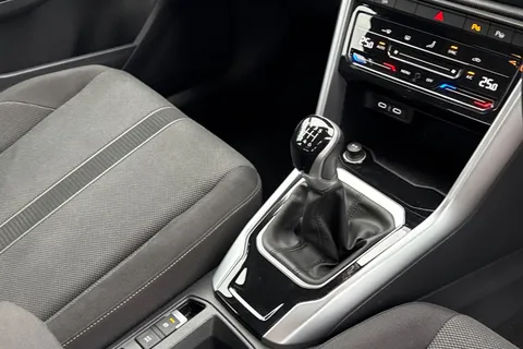 DC23XWW Volkswagen T-Roc 1.0 TSI 2024MY Life | App Connect | ACC Thumbnail #24