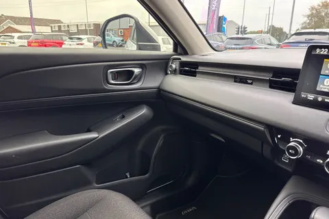 KE73RNV Honda HR-V 1.5 eHEV Elegance 5dr CVT Thumbnail #40