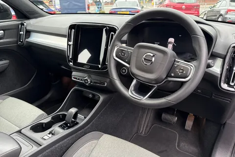CV72KVP Volvo Xc40 2.0 B3 MHEV Core DCT Auto Euro 6 (s/s) 5dr Thumbnail #15