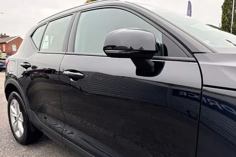 CV72KVP Volvo Xc40 2.0 B3 MHEV Core DCT Auto Euro 6 (s/s) 5dr Thumbnail #28
