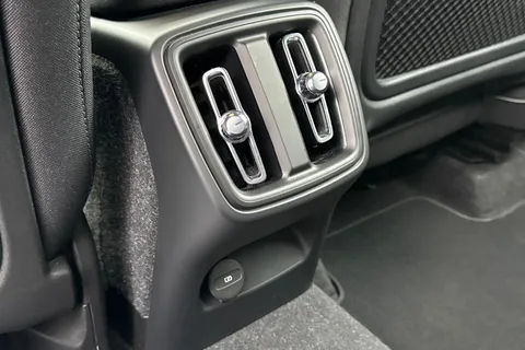 CV72KVP Volvo Xc40 2.0 B3 MHEV Core DCT Auto Euro 6 (s/s) 5dr Thumbnail #34