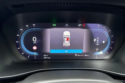 CV72KVP Volvo Xc40 2.0 B3 MHEV Core DCT Auto Euro 6 (s/s) 5dr Thumbnail #38