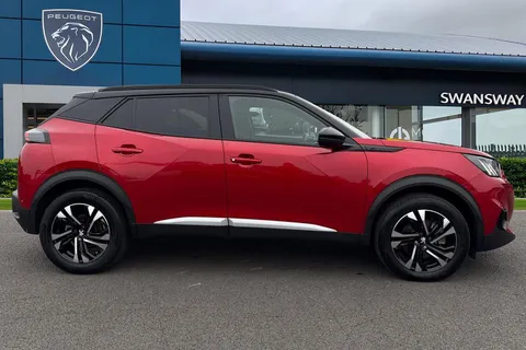 KV71AXX PEUGEOT e-2008 50kWh GT Auto 5dr Thumbnail #4