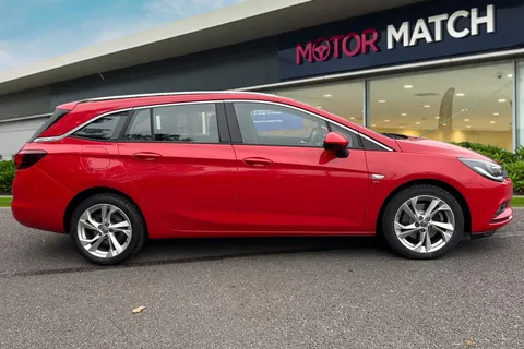 PN68VEF Vauxhall Astra 1.6 CDTi BlueInjection SRi Sports Tourer Euro 6 (s/s) 5dr Thumbnail #4